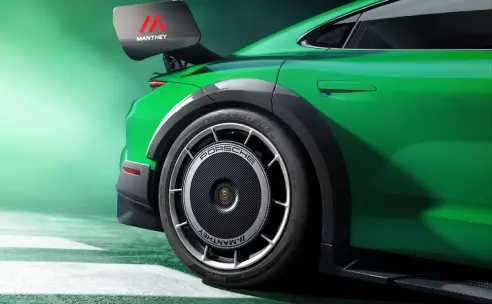 Porsche Taycan Turbo GT met Manthey Kit klokt nieuw Nordschleife-record voor elektrische productieauto’s
